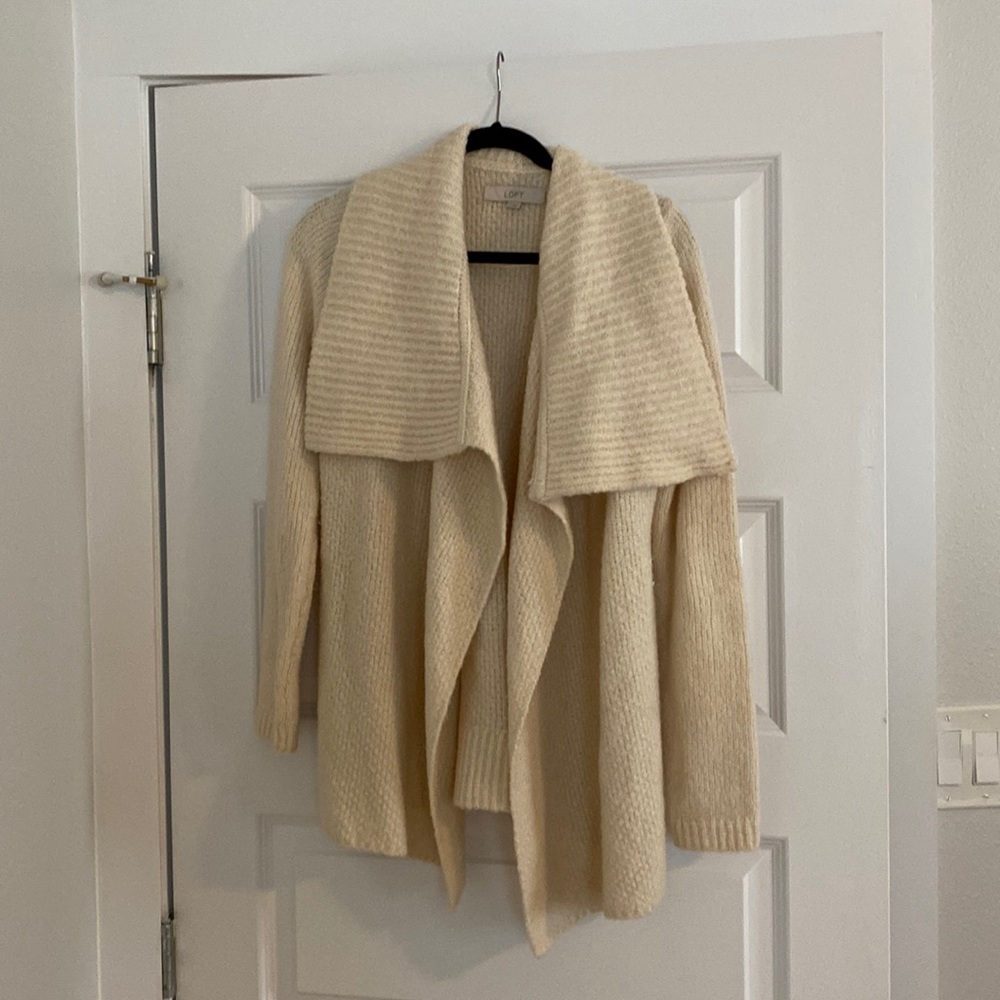 Loft thick cream cardigan, never been warm